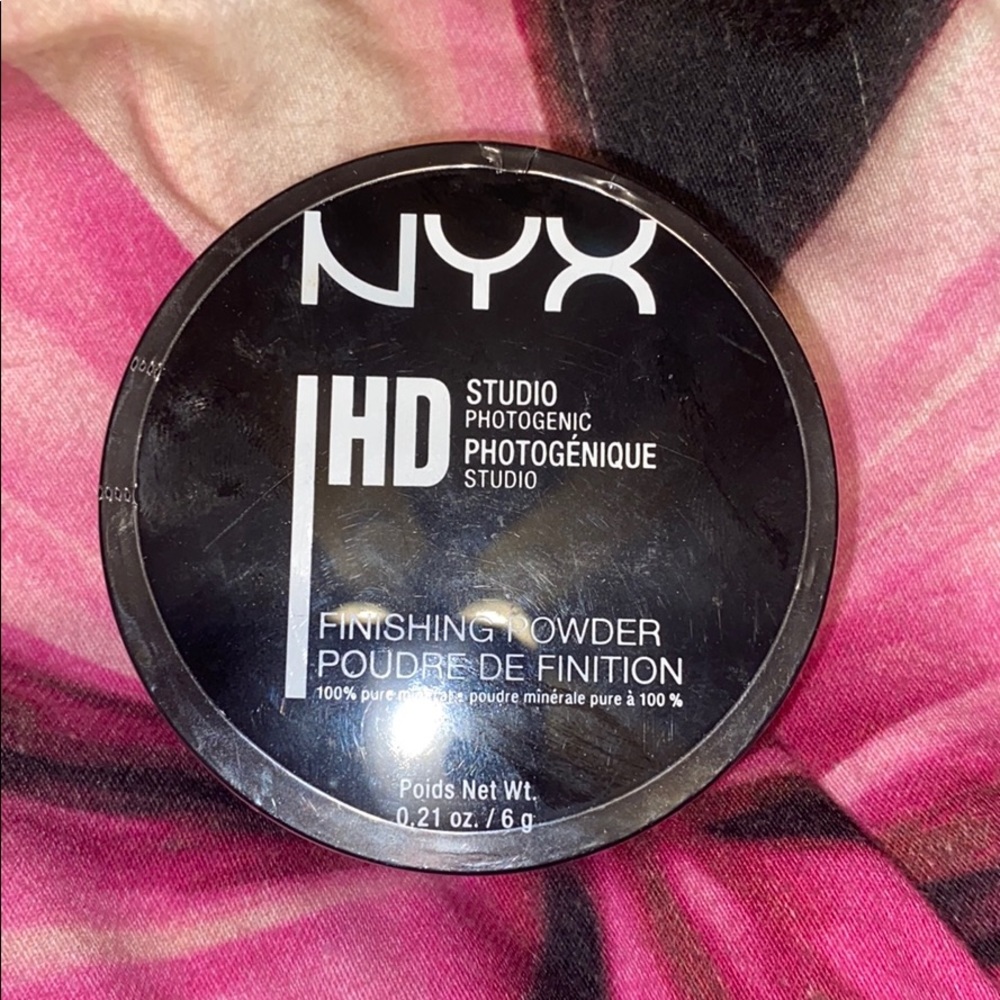 NWT NYX HD studio photogenic finishing powder